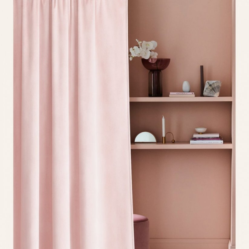 Svetlo roza velur zavesa CHARMY za trak 140 x 260 cm