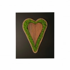 Картина от мъх с дървено сърце и въже 40 x 30 cm