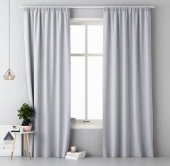 Svetlo siva narejena zavesa za spalnico 140 x 280 cm