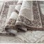 Изключителен кафяв килим във винтидж стил