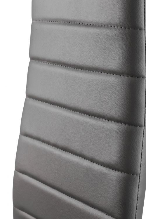 Sada 4 elegantných stoličiek v čiernej farbe s nadčasovým dizajnom