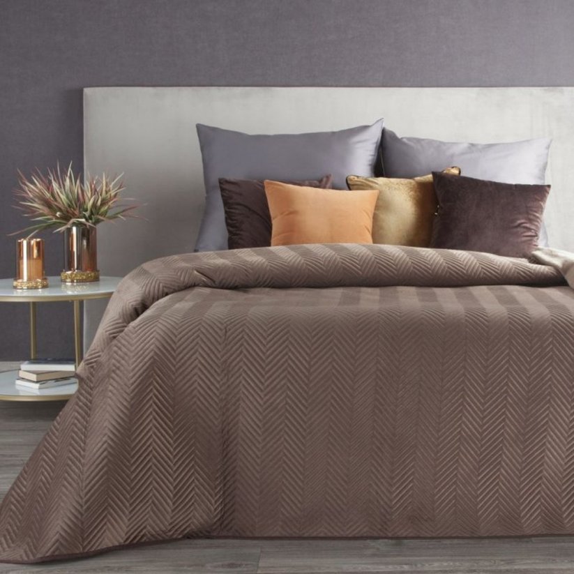 Cuvertură de pat reversibilă maro cu matlasare decorativă