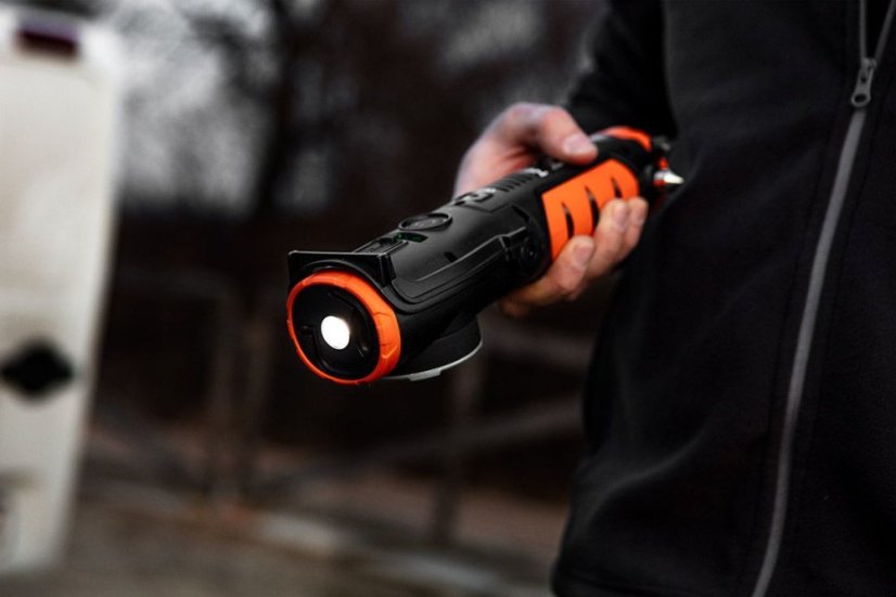 Kabellose Lampe 800 LM mit Kompressor 99-130 NEO TOOLS