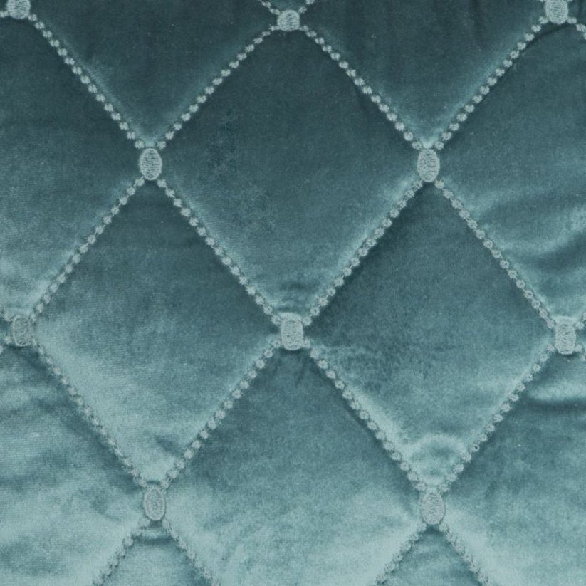 Luksuzni baršunasti prekrivač s ukrasnim šavovima