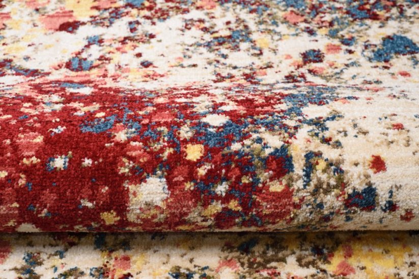Stílusos szőnyeg absztrakt mintával a nappaliba
