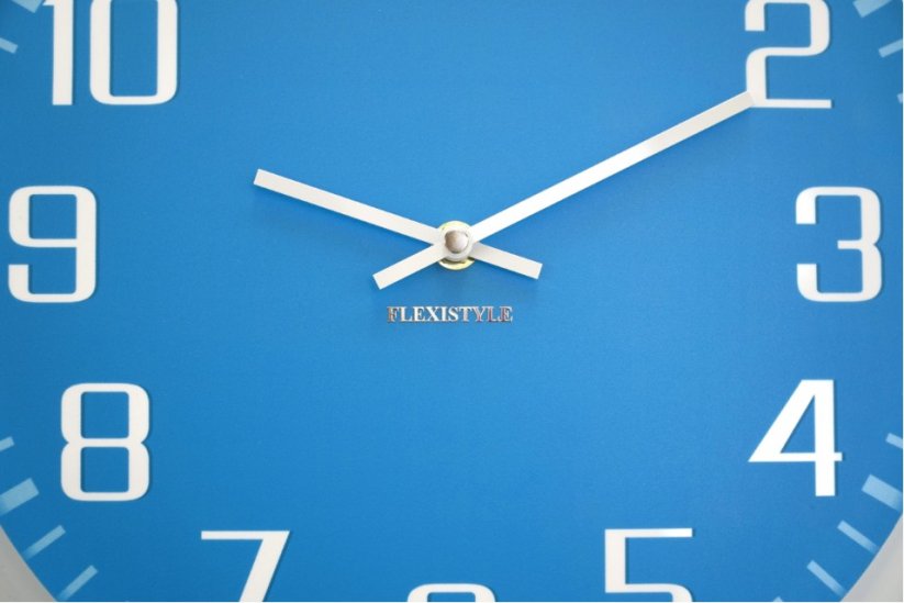 Модерен стенен часовник в син цвят