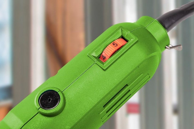 Mini polizor electric 135W 51G014 VERTO