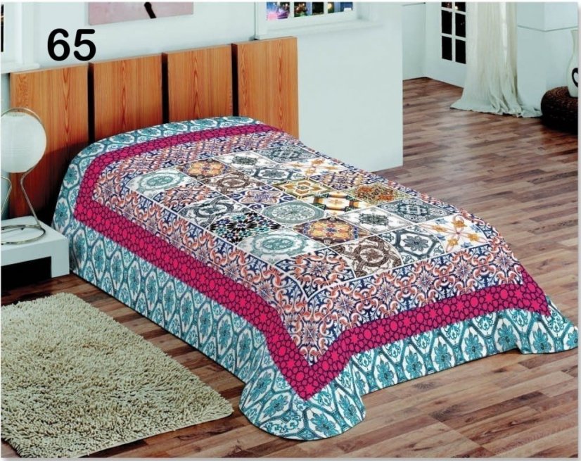 Dekoratív kék mintás ágytakaró