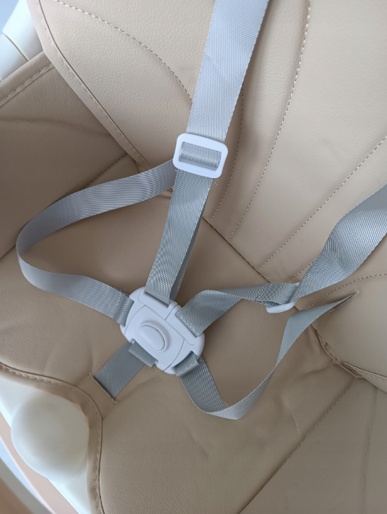 Skladacia stolička na kŕmenie 4v1 v béžovej farbe