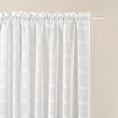 Kvalitná biela záclona  Maura  so zavesením na riasiacu pásku 140 x 250 cm