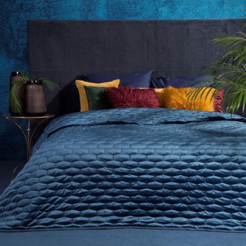 Luxusní přehoz na postel v tmavěmodré barvě