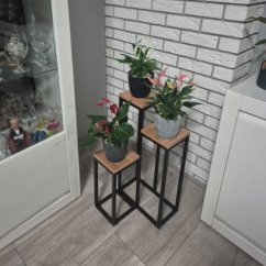 Suport de flori modern cu 3 etaje din metal pentru mansardă