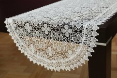 Tovaglia ovale in pizzo color crema