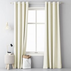 Schöner cremefarbener Vorhang an Ringen 140 x 250 cm