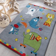 Sivý detský koberec s veselými obrázkami