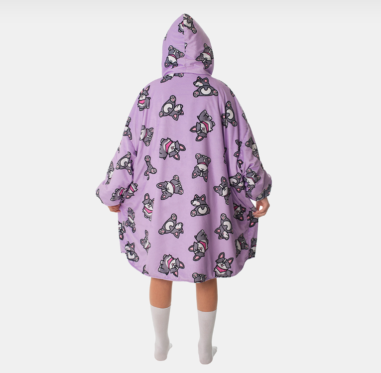 Oversize župan fialovej farby s motívom CORGI PURPLE