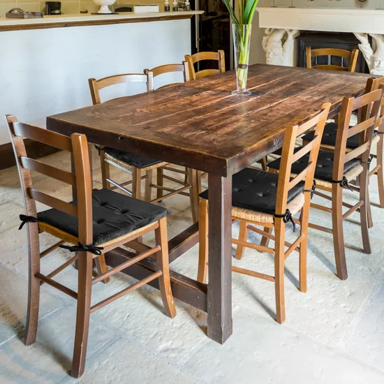 Bársony ülőpárna szegéllyel