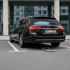 Mehanička parkirna barijera, lokot 45 x 46 x 37 cm