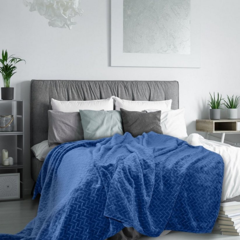 Меко декоративно одеяло в син цвят
