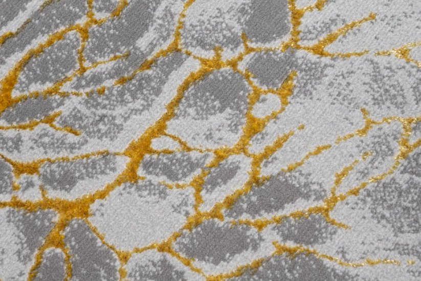 Jednoduchý moderný koberec sivej farby so zlatým motívom - Rozmer koberca: Šírka: 120 cm | Dĺžka: 170 cm