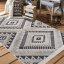 Originale tappeto grigio in stile scandinavo