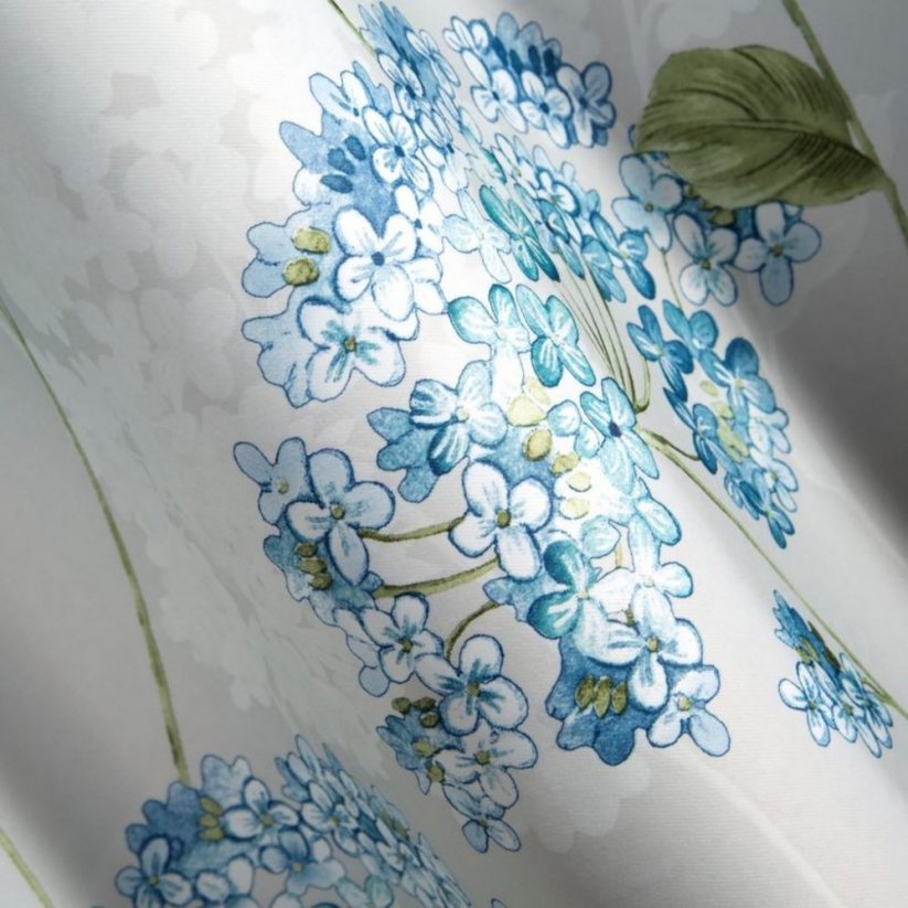 Gyönyörű szürke-kék sötétedő függöny virágmotívummal gyűrűkön lógva 140 x 250 cm