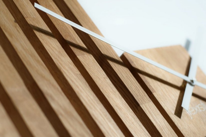 Unikátne drevené hodiny na stenu