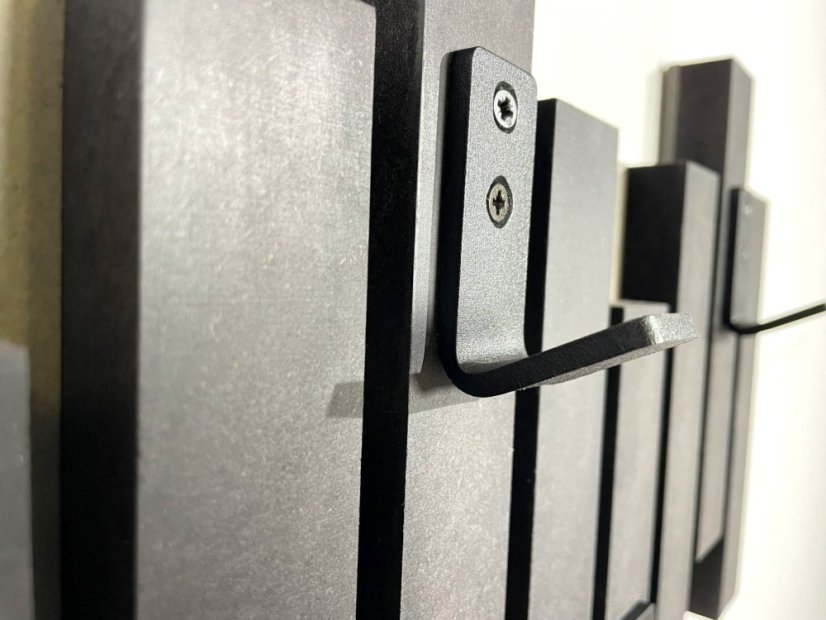 Fekete fali fogas ruhákhoz