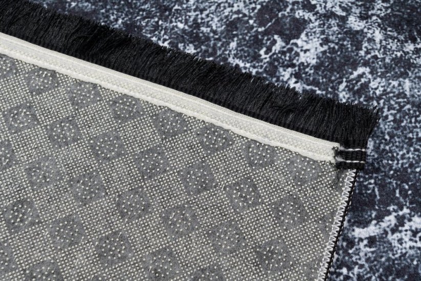 Черен модерен килим с абстрактен модел