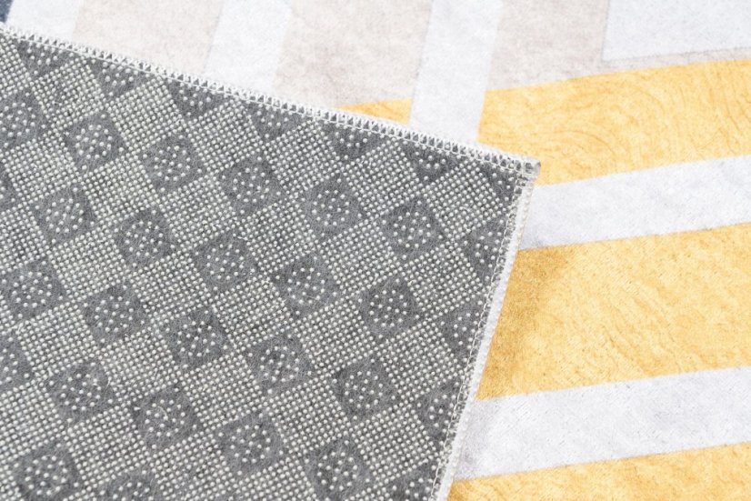 Unverwechselbarer Trendteppich mit geometrischem Muster