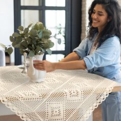 Față de masă elegantă cu margine de dantelă - bej