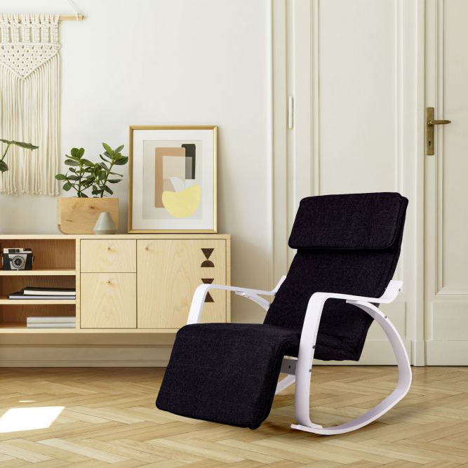 Čierne hojdacie kreslo s bielym rámom