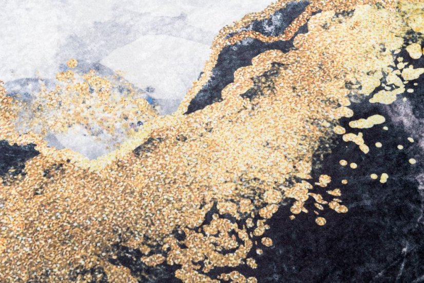 Tmavý moderný koberec s protišmykovou úpravou a abstraktným vzorom