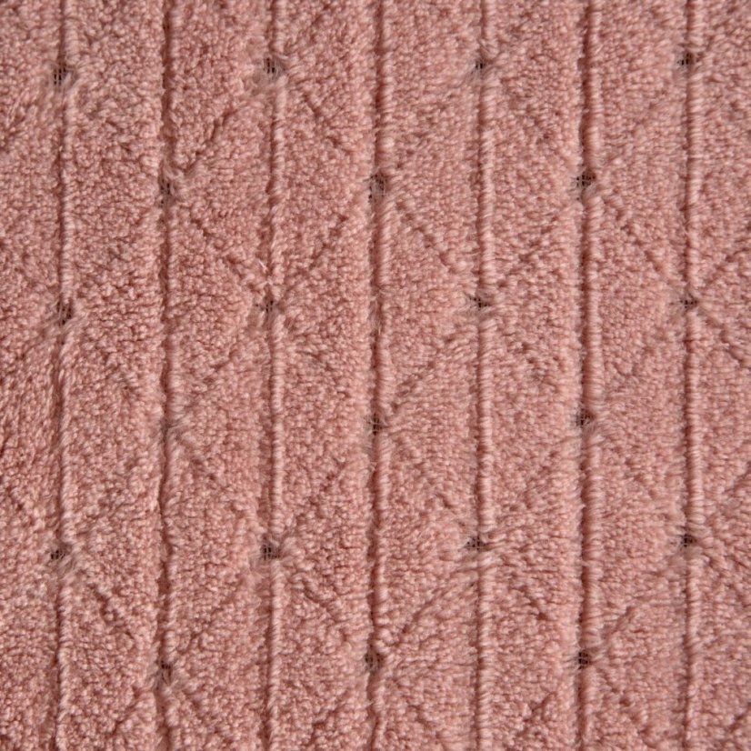 Originálna ružová deka s geometrickým vzorom 150 x 200 cm 