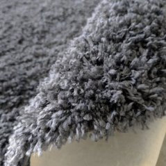 Okrúhly shaggy koberec s vysokým vlasom tmavo sivý