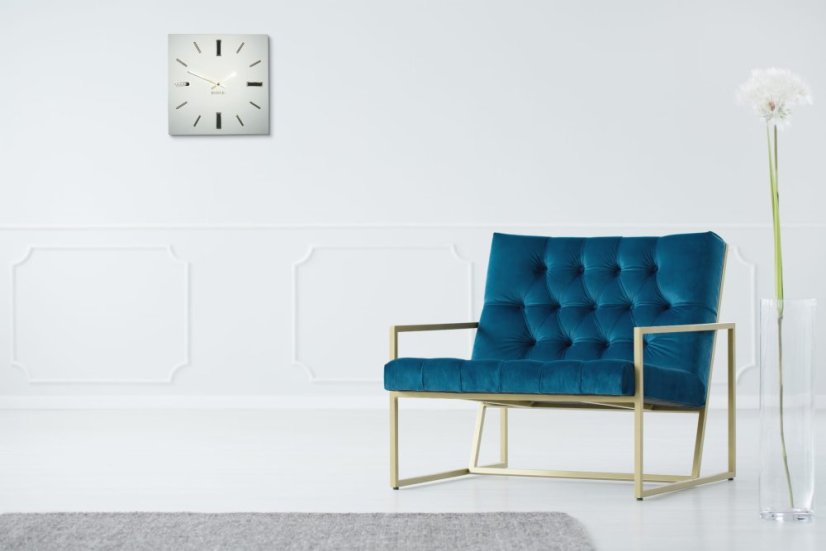 Weiße Uhr BRILLIANT 30 cm mit goldenem Zubehör