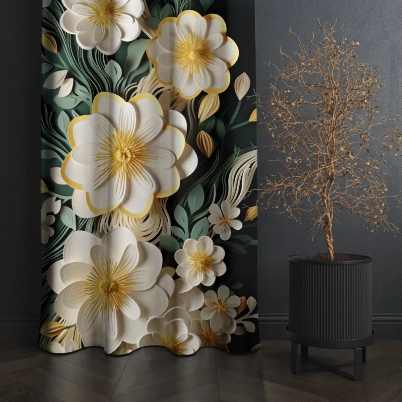 Dekorativna zavesa črne barve z značilnimi belimi cvetovi