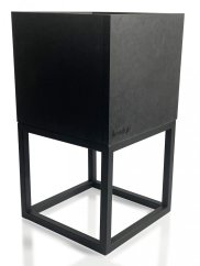 Матирана и минималистична черна метална саксия 22x22x40 см