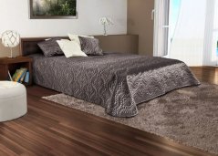 CuverturĂ de pat de lux din satin pentru pat dublu de culoare bej cu motive 200 x 220 cm