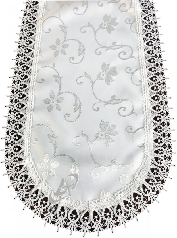 Față de masă ovală de lux cu broderie delicată și dantelă