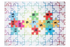 Detský koberec s motívom farebného puzzle 