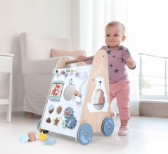 Drevené vzdelávacie chodítko s edukačnými prvkami 