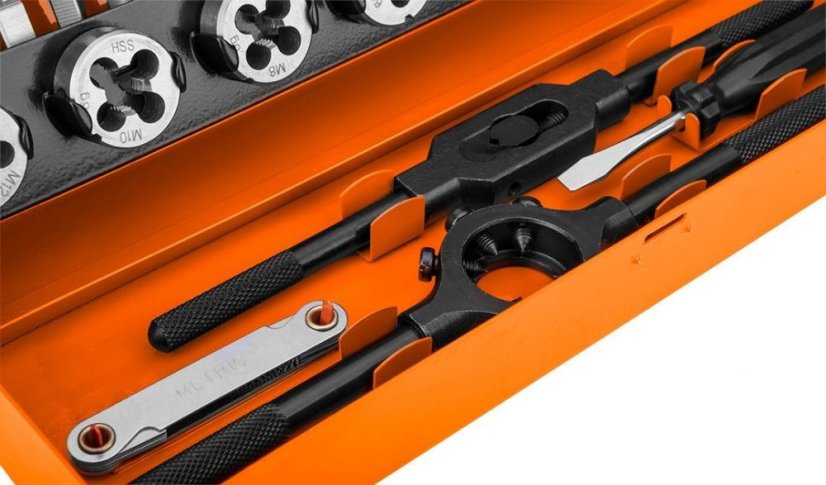 Szerszámok és csapok M3-M12, 32 darabos HSS készlet tokban 12-915 NEO