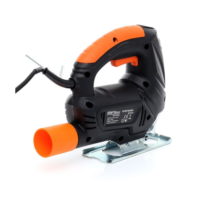Priamočiara píla s výkonom 700W KD1675