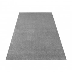 Šedý jednobarevný koberec do obýváku