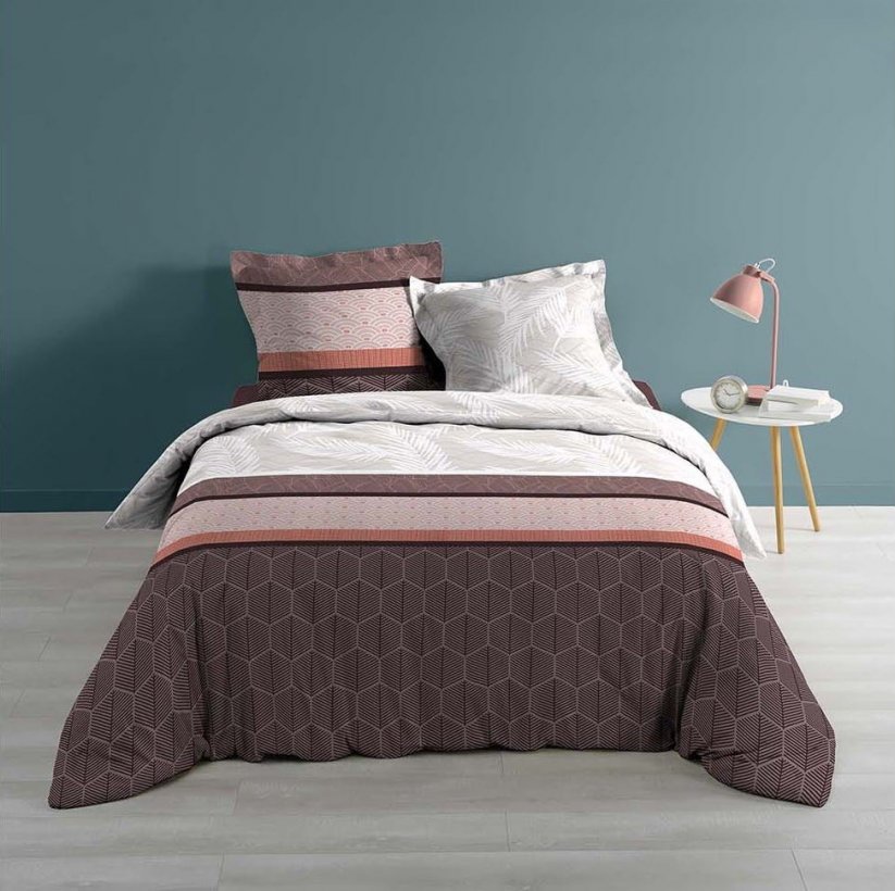 Kvalitetna posteljnina v rjavi barvi 220 x 200 cm