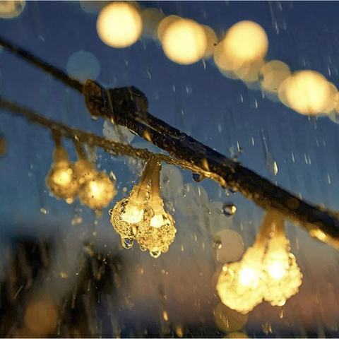 Solárna LED girlanda – svetelné guličky s teplým bielym svetlom