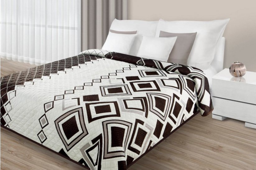 Luxusné obojstranné prehozy na posteľ bielo čiernej farby s kockami
