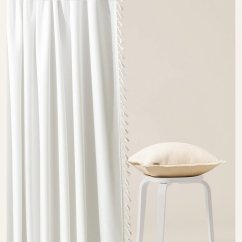 Perdea albă LARA pentru panglică cu ciucuri 140 x 260 cm