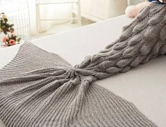 Akrilni sivi pokrivač 180 x 90 cm - rep sirene